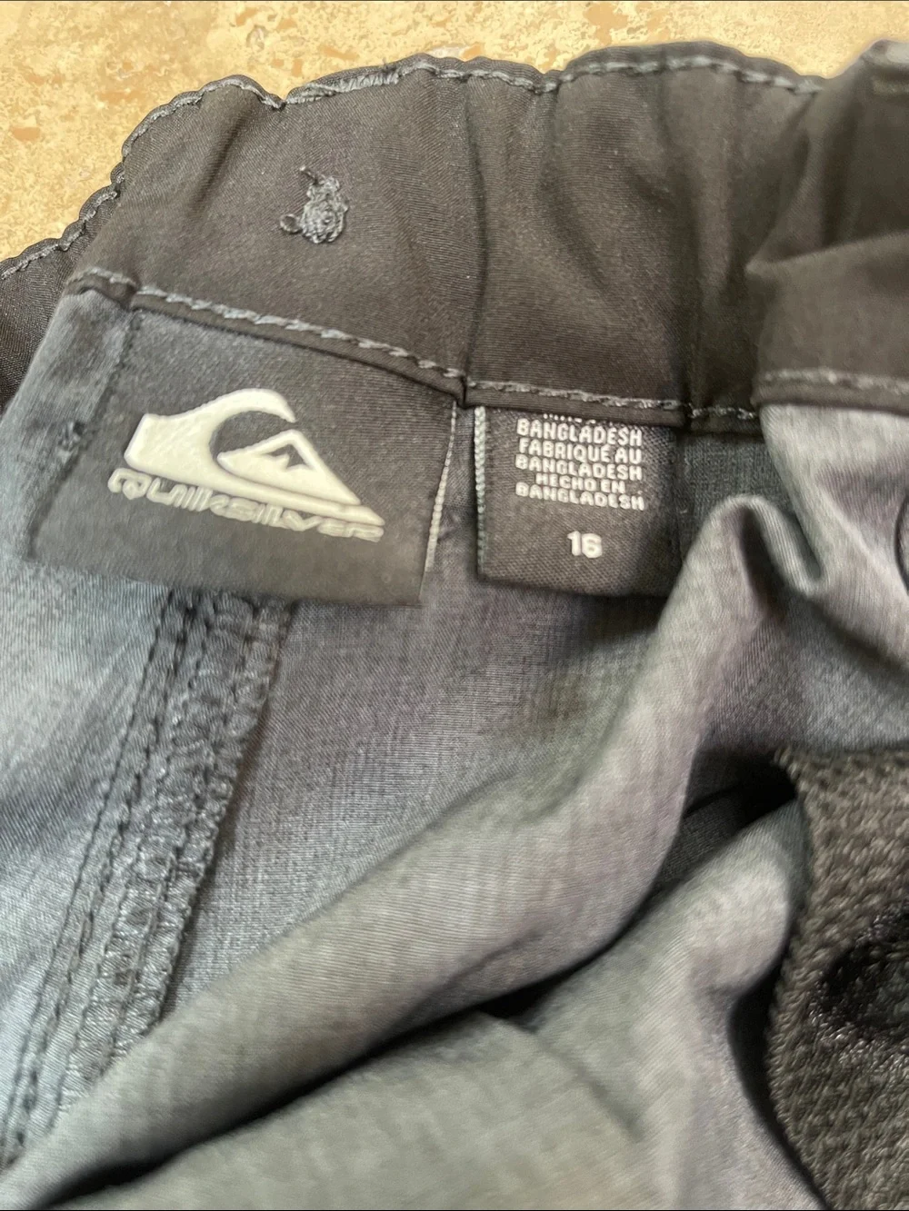 Billabong & Quicksilver Kids Two-Shorts in dark Gray and Light Gray